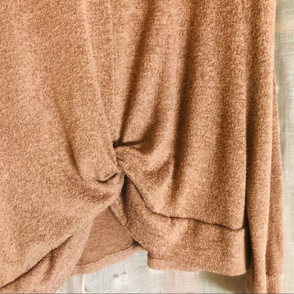 💖No Boundaries Tee - Picture 3 of 8